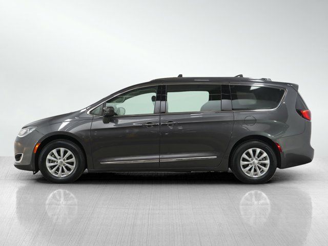 2019 Chrysler Pacifica Touring-L