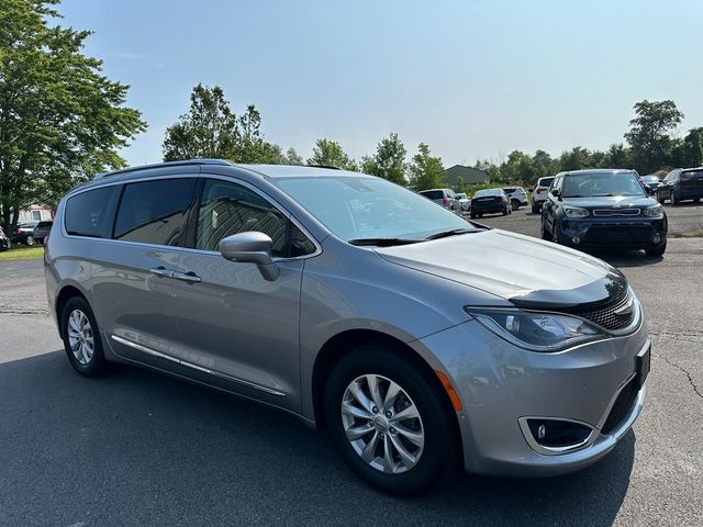 2019 Chrysler Pacifica Touring-L