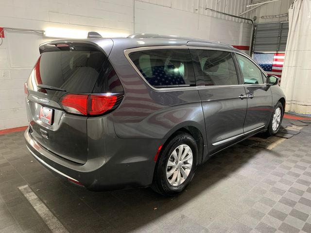 2019 Chrysler Pacifica Touring-L