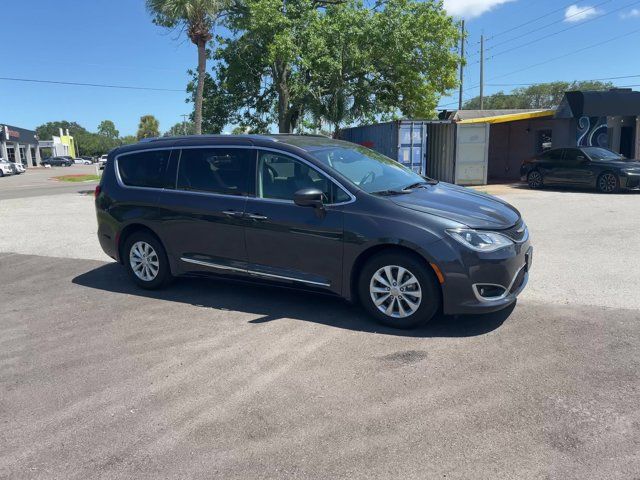 2019 Chrysler Pacifica Touring-L