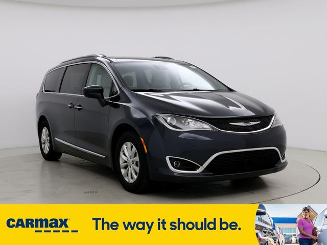 2019 Chrysler Pacifica Touring-L