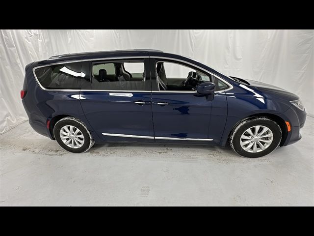 2019 Chrysler Pacifica Touring-L