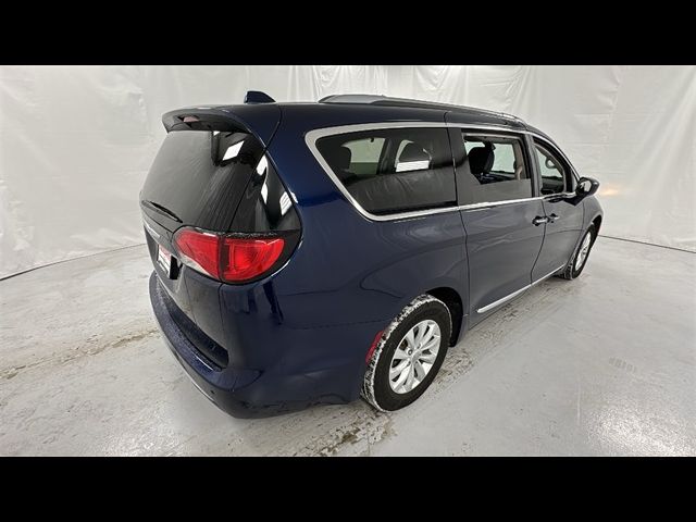 2019 Chrysler Pacifica Touring-L