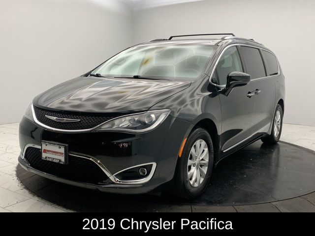 2019 Chrysler Pacifica Touring-L