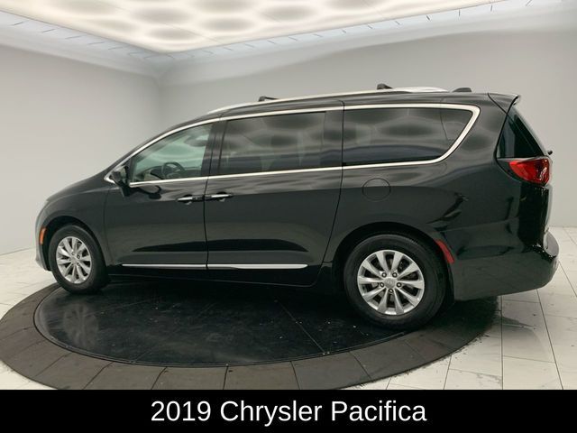 2019 Chrysler Pacifica Touring-L