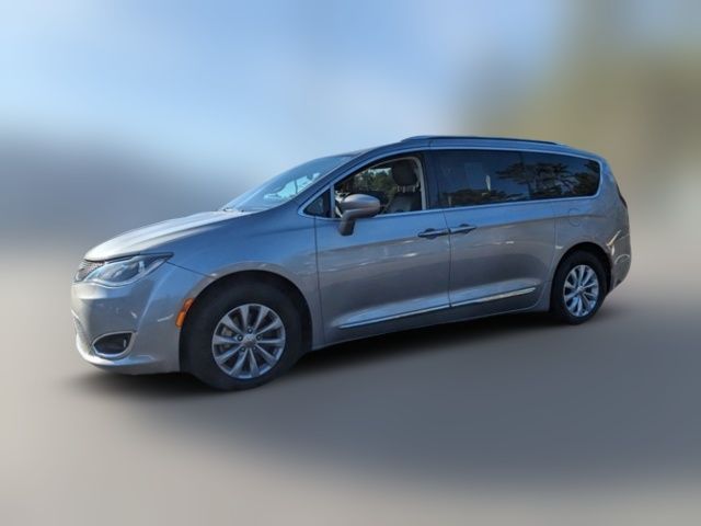 2019 Chrysler Pacifica Touring-L