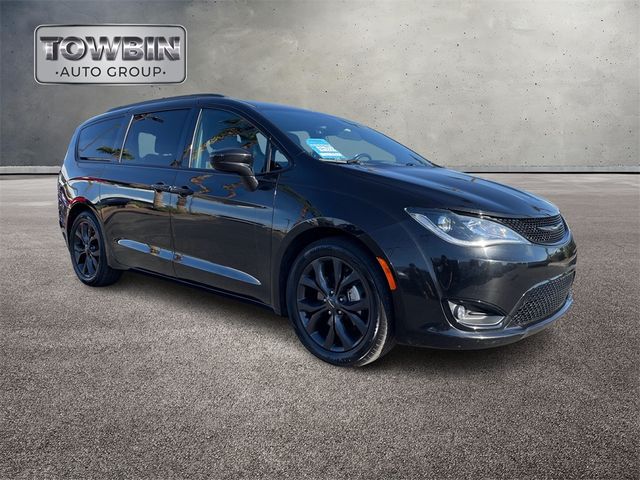 2019 Chrysler Pacifica Touring-L