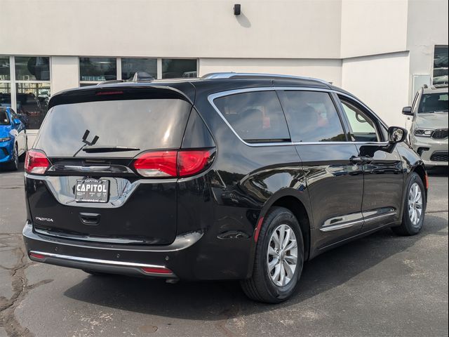 2019 Chrysler Pacifica Touring-L