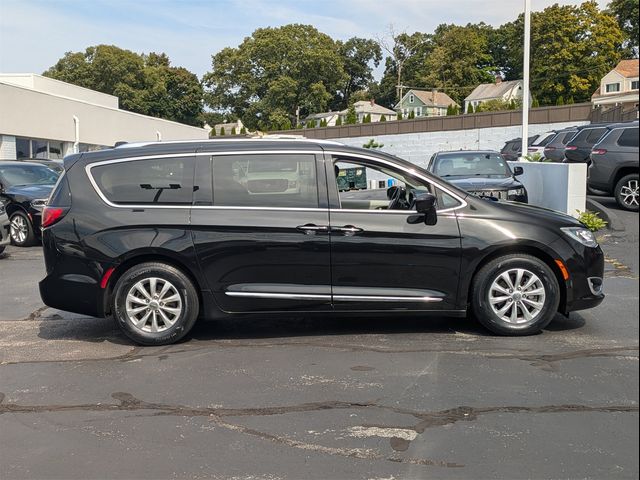 2019 Chrysler Pacifica Touring-L