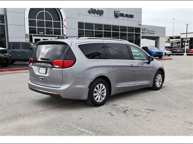 2019 Chrysler Pacifica Touring-L