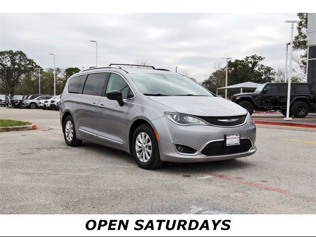 2019 Chrysler Pacifica Touring-L