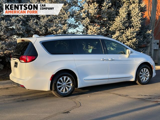 2019 Chrysler Pacifica Touring-L