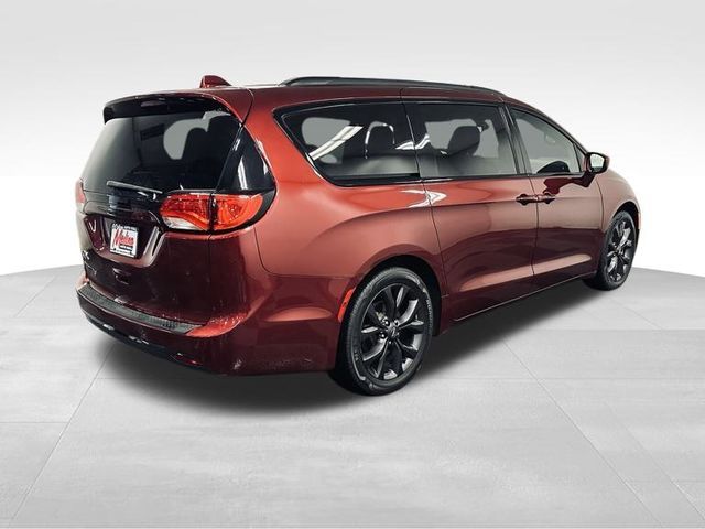 2019 Chrysler Pacifica Touring-L