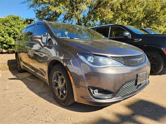 2019 Chrysler Pacifica Touring-L