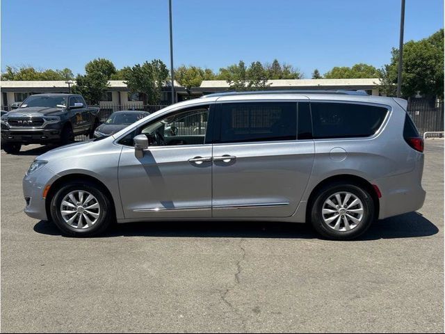 2019 Chrysler Pacifica Touring-L