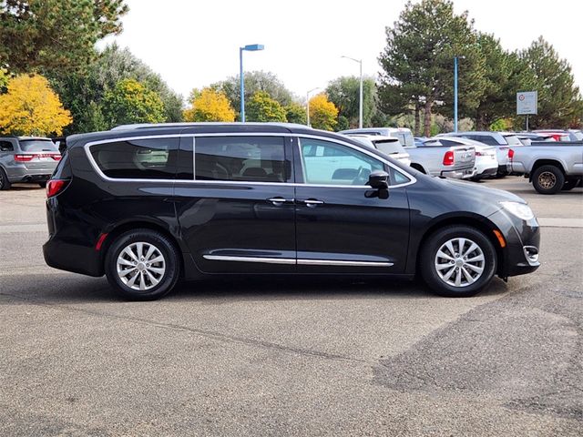 2019 Chrysler Pacifica Touring-L