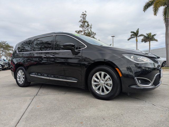 2019 Chrysler Pacifica Touring-L