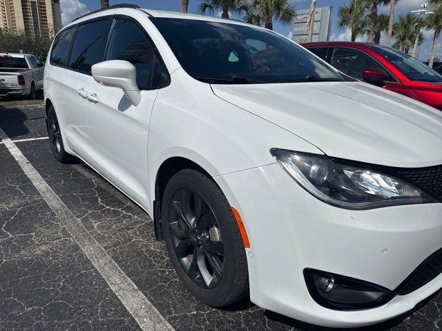 2019 Chrysler Pacifica Touring-L