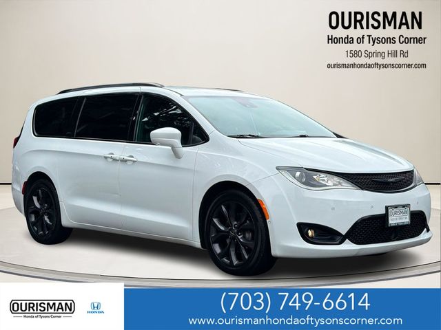 2019 Chrysler Pacifica Touring-L