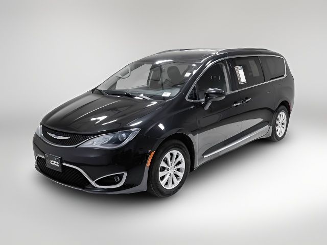 2019 Chrysler Pacifica Touring-L