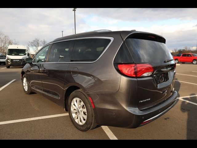 2019 Chrysler Pacifica Touring-L