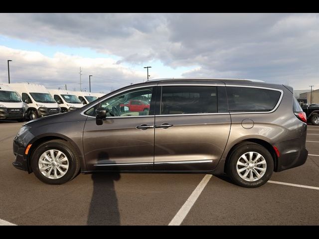 2019 Chrysler Pacifica Touring-L