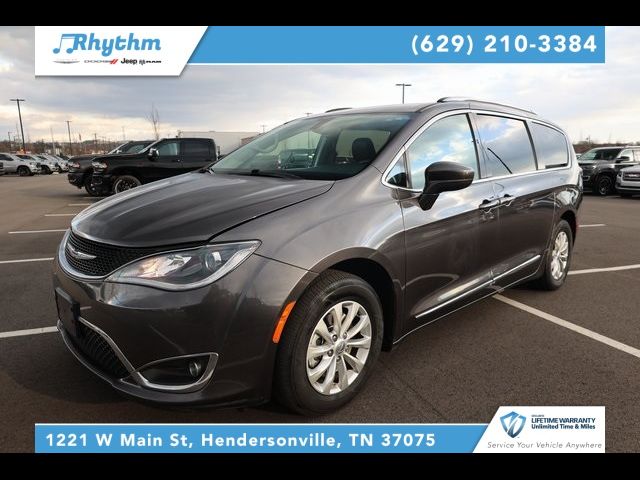 2019 Chrysler Pacifica Touring-L