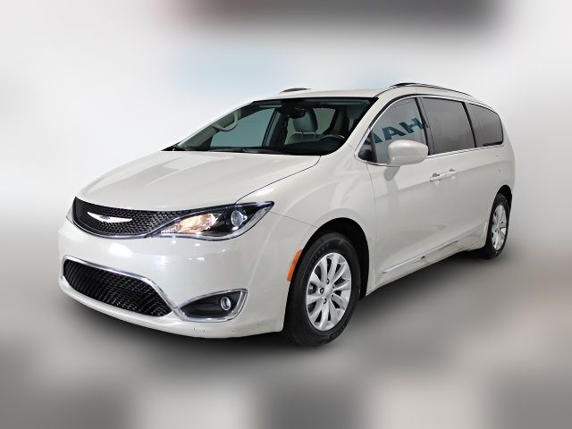 2019 Chrysler Pacifica Touring-L