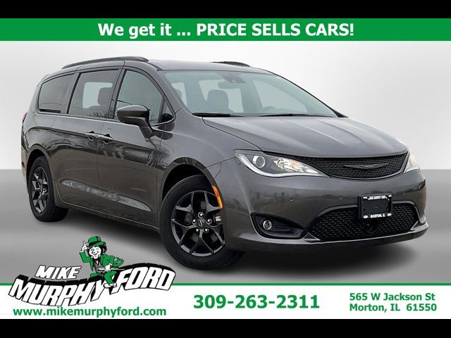 2019 Chrysler Pacifica Touring-L