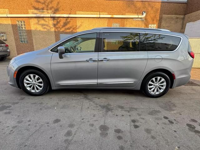 2019 Chrysler Pacifica Touring-L