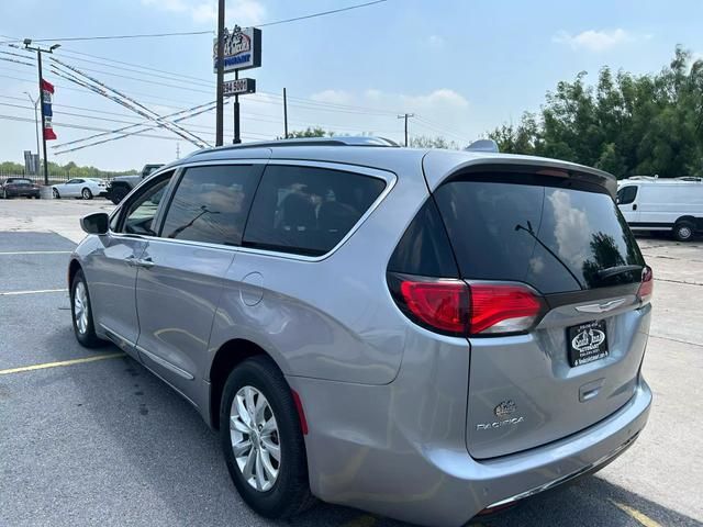 2019 Chrysler Pacifica Touring-L