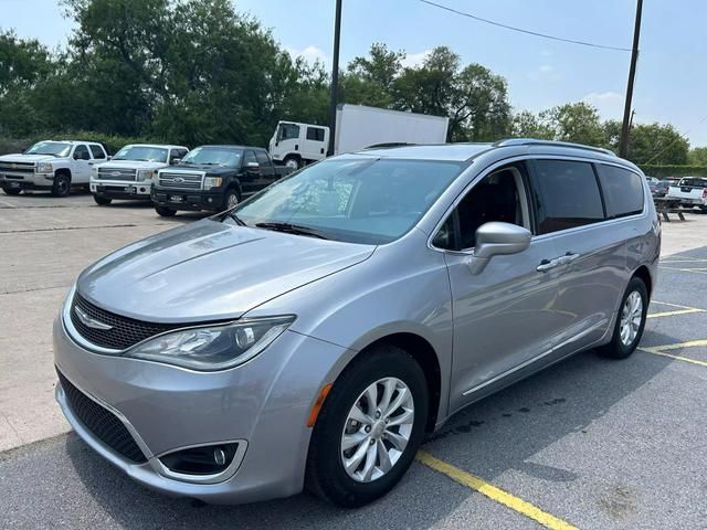 2019 Chrysler Pacifica Touring-L