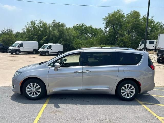 2019 Chrysler Pacifica Touring-L