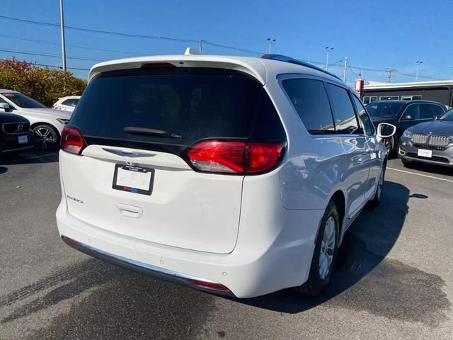 2019 Chrysler Pacifica Touring-L