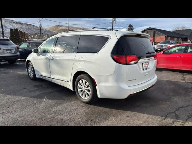 2019 Chrysler Pacifica Touring-L