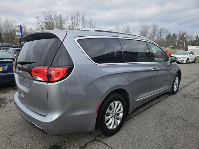 2019 Chrysler Pacifica Touring-L