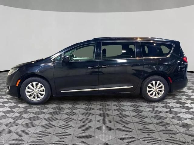 2019 Chrysler Pacifica Touring-L