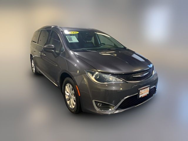 2019 Chrysler Pacifica Touring-L