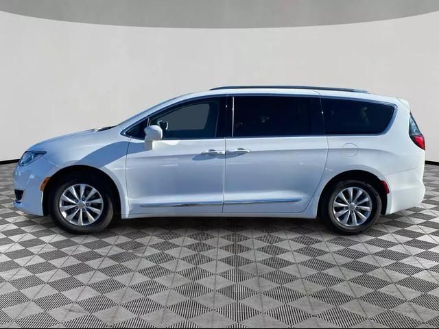 2019 Chrysler Pacifica Touring-L