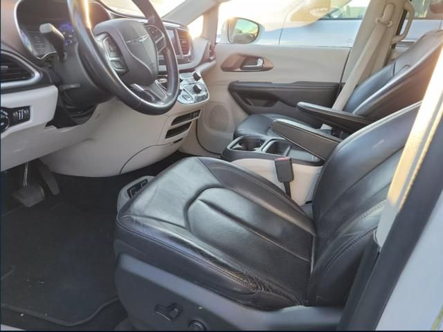 2019 Chrysler Pacifica Touring-L