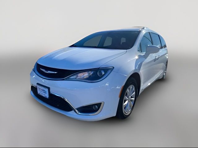 2019 Chrysler Pacifica Touring-L