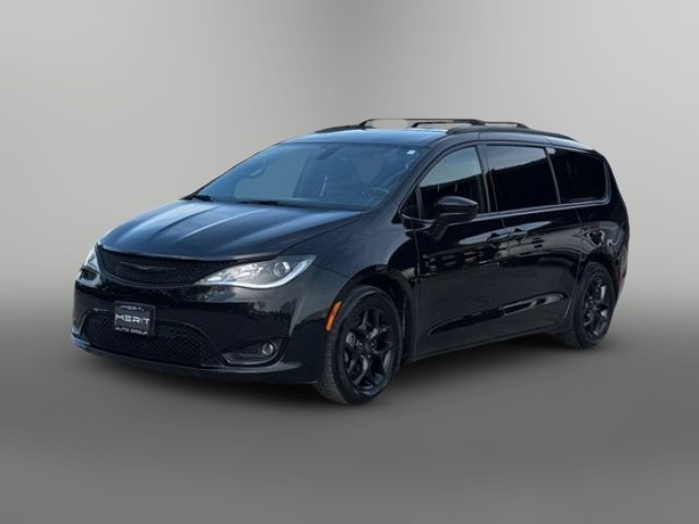 2019 Chrysler Pacifica Touring-L