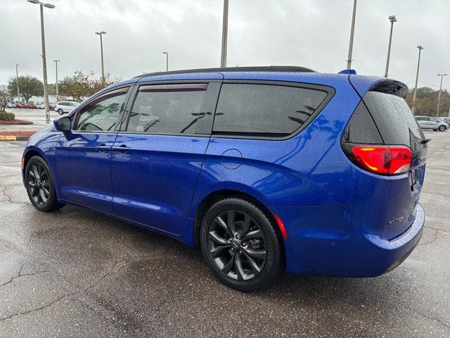 2019 Chrysler Pacifica Touring-L Plus