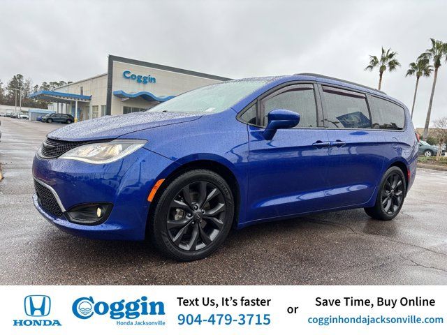 2019 Chrysler Pacifica Touring-L Plus