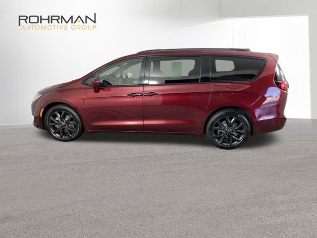 2019 Chrysler Pacifica Touring-L Plus