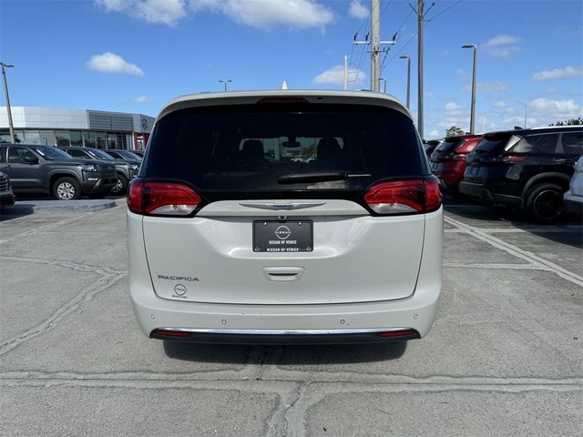 2019 Chrysler Pacifica Touring-L Plus