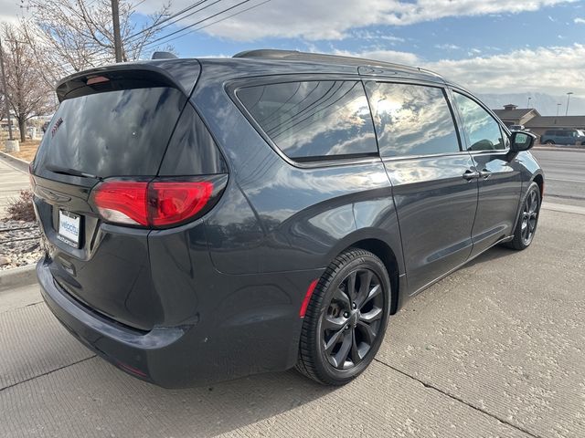 2019 Chrysler Pacifica Touring-L Plus