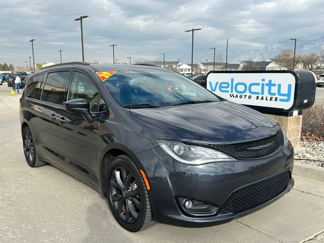 2019 Chrysler Pacifica Touring-L Plus