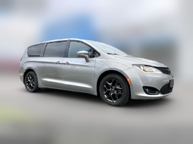 2019 Chrysler Pacifica Touring-L Plus