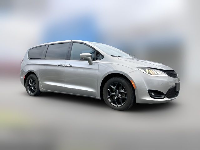 2019 Chrysler Pacifica Touring-L Plus